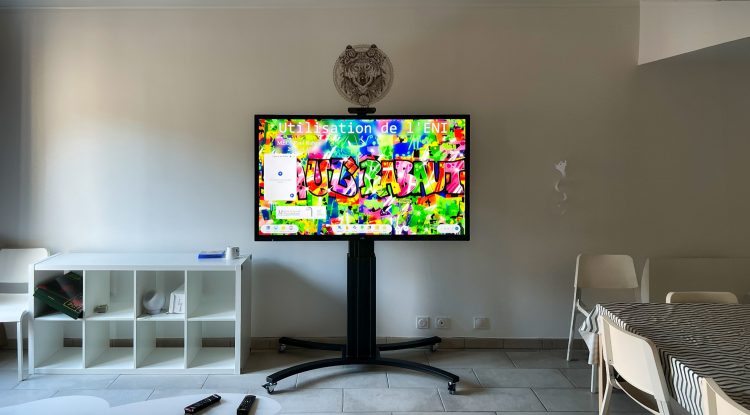 ecran interactif maison d'enfants paul rabaut